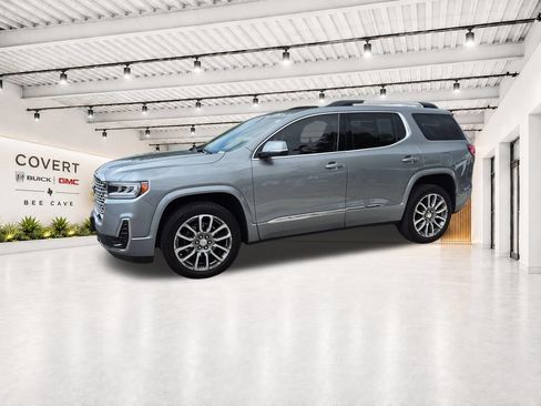 Used 2023 GMC Acadia Denali w/ Denali Ultimate Package FWD image 5