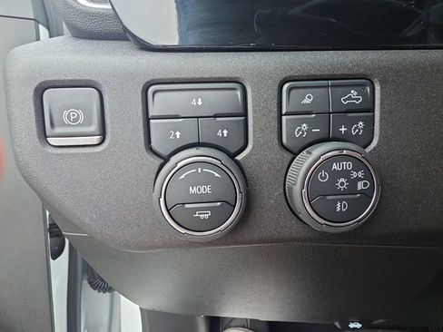 Used 2025 Chevrolet Silverado 2500 LT w/ Trail Boss Package AWD/4WD image 26