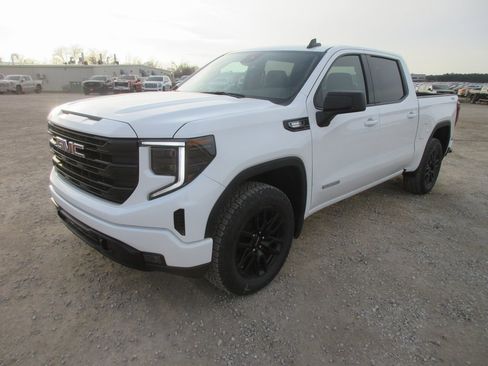 New 2026 GMC Sierra 1500 Elevation image 11
