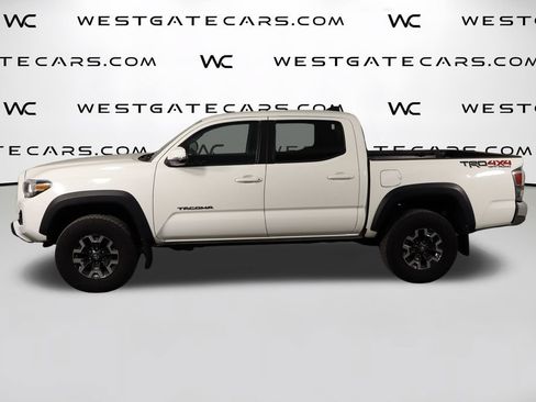 Used 2022 Toyota Tacoma TRD Off-Road AWD/4WD image 5