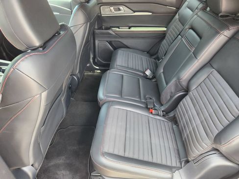 Used 2025 Ford Explorer ST-Line w/ Premium Package AWD/4WD image 10
