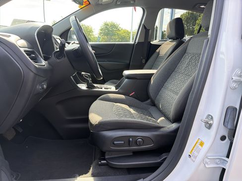 Used 2024 Chevrolet Equinox LT AWD/4WD image 16