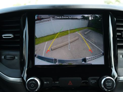 Used 2022 RAM 1500 Big Horn AWD/4WD image 21