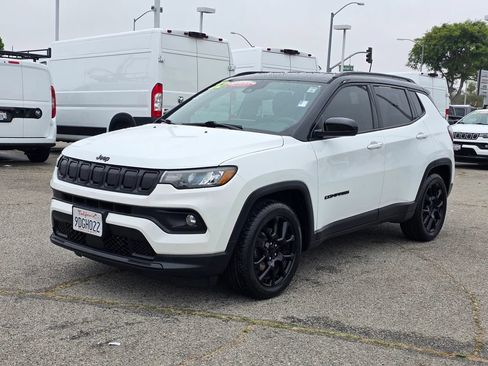 Certified 2022 Jeep Compass Latitude FWD image 10