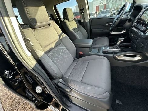 New 2026 Nissan Frontier SV w/ Tow Package AWD/4WD image 23