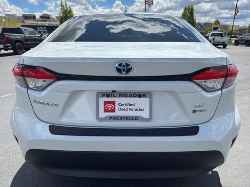 Used 2025 Toyota Corolla LE w/ LE Premium Package AWD/4WD image 4