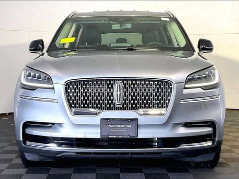 Used 2021 Lincoln Aviator AWD image 10