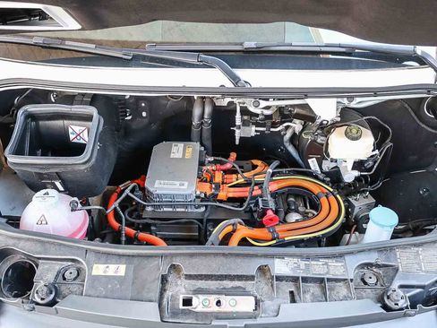 New 2024 Mercedes-Benz eSprinter 170 Cargo image 25