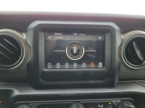 Used 2023 Jeep Wrangler Sport AWD/4WD image 13
