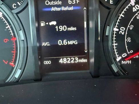 Used 2022 Toyota 4Runner Trail Special Edition AWD/4WD image 18