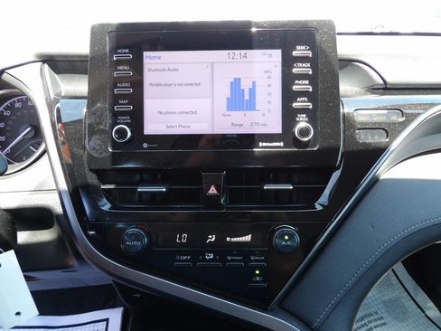 Used 2021 Toyota Camry SE FWD image 18
