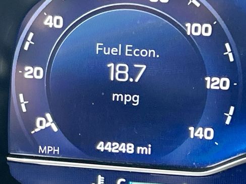 Used 2024 Chevrolet Tahoe LT w/ Luxury Package image 24