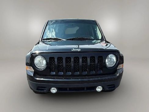 Used 2014 Jeep Patriot Sport image 3
