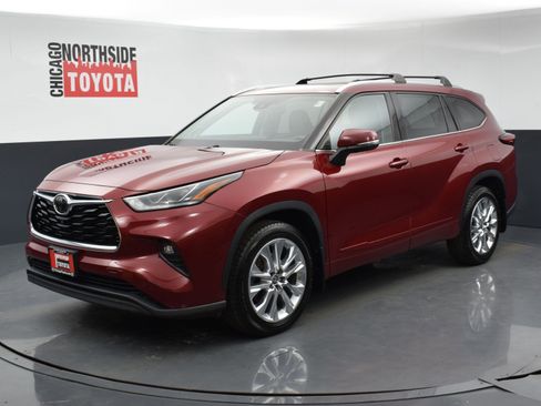 Used 2021 Toyota Highlander Limited image 8