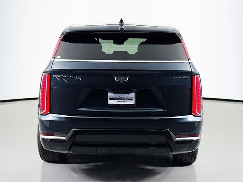 Used 2026 Cadillac Escalade IQ Luxury 2 w/ LPO, Floor Liner Package AWD/4WD image 4