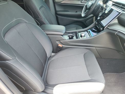 New 2026 Jeep Grand Cherokee L 2WD image 13