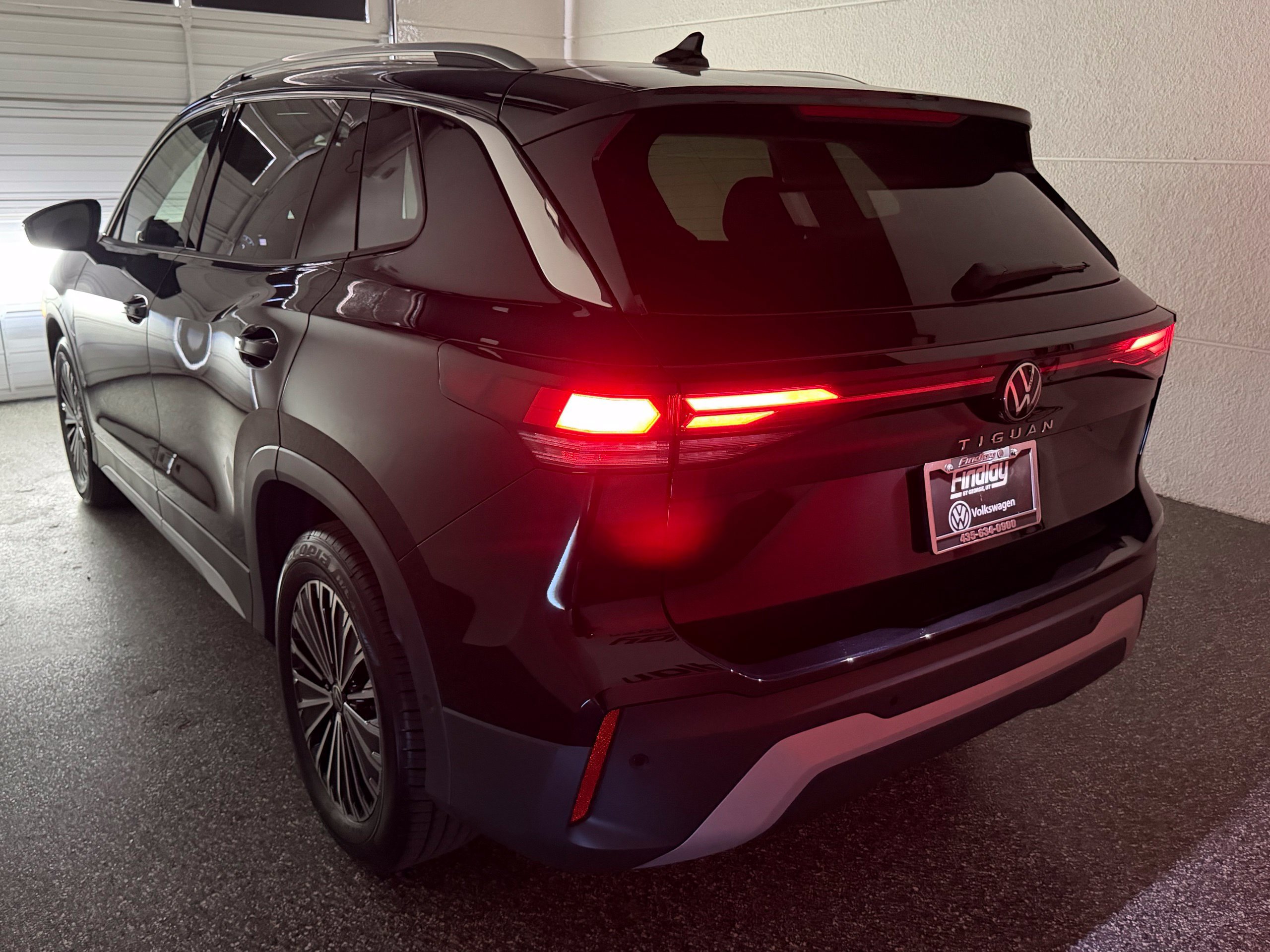 New 2026 Volkswagen Tiguan S FWD image 44
