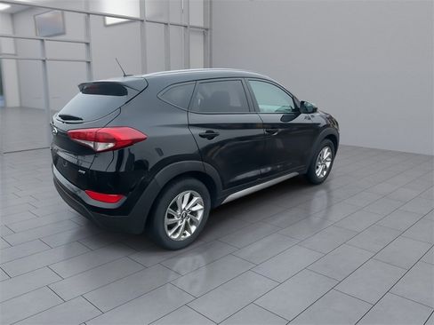 Used 2017 Hyundai Tucson SE image 9