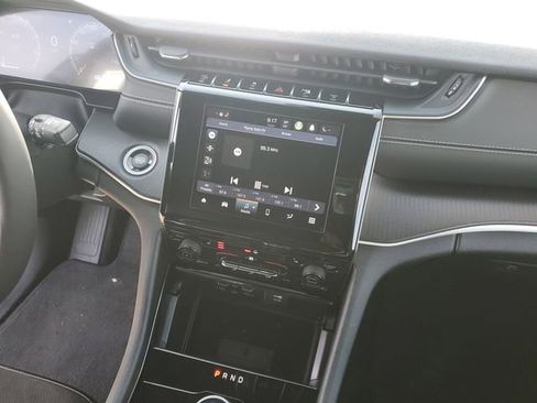 Used 2023 Jeep Grand Cherokee Altitude image 29