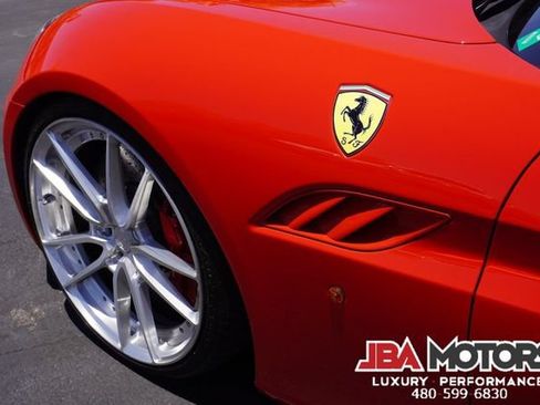 Used 2014 Ferrari California RWD image 40