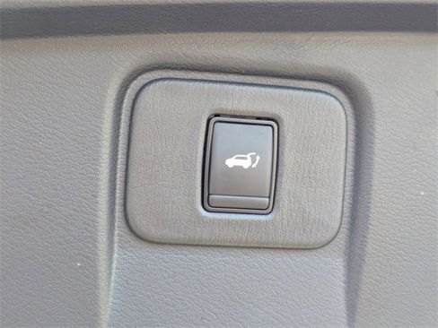 Used 2024 Nissan Murano SL image 14