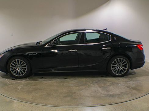 Used 2020 Maserati Ghibli S Q4 AWD/4WD image 2