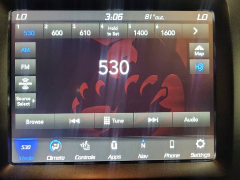 Used 2019 Jeep Cherokee Trailhawk w/ Comfort/Convenience Group AWD/4WD image 25
