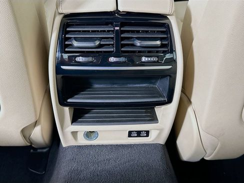 Used 2020 BMW 530i w/ Convenience Package RWD image 26