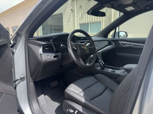 Certified 2024 Cadillac XT6 Luxury FWD image 13