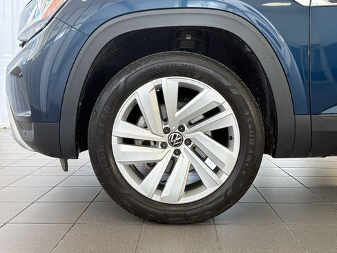 Used 2023 Volkswagen Atlas Cross Sport SE FWD image 13