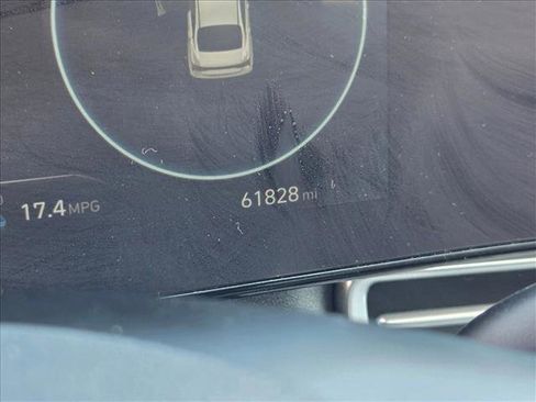 Used 2024 Hyundai Elantra Limited image 11