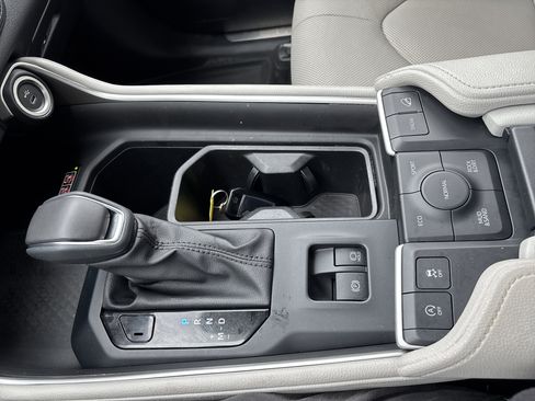 Used 2024 Toyota Grand Highlander Limited image 25