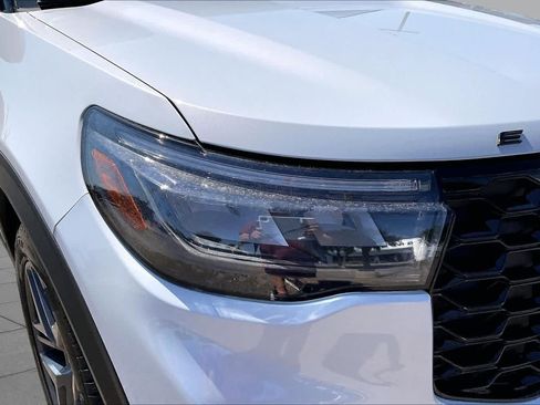 Used 2026 Ford Explorer ST-Line w/ ST-Line Street Pack RWD image 26