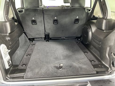 Used 2024 Jeep Wrangler Sport S image 20