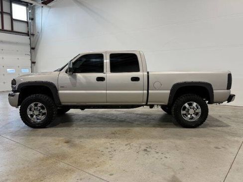Used 2005 GMC Sierra 2500 SLE w/ Heavy-Duty Power Package AWD/4WD image 12