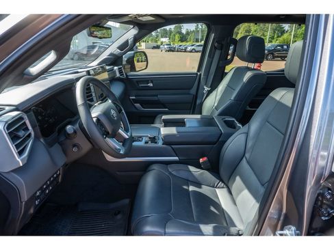 Used 2025 Toyota Tundra Platinum AWD/4WD image 12