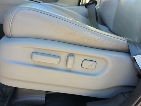 Used 2016 Honda Pilot Touring image 10