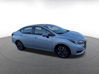 Used 2025 Nissan Versa SV FWD video 2
