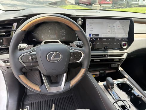 Used 2025 Lexus RX 350 Premium Plus w/ Convenience Package FWD image 24