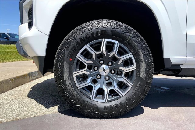 New 2026 Chevrolet Colorado Z71 w/ Z71 Convenience Package 2 AWD/4WD image 12