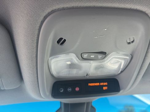 Used 2020 Chevrolet Bolt LT FWD image 22