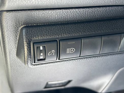 Used 2022 Toyota Corolla LE FWD image 22