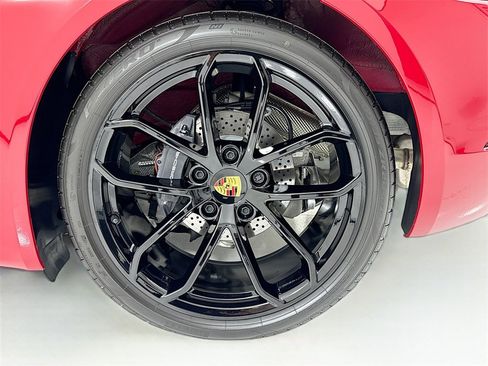 Used 2025 Porsche 718 Cayman image 31