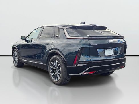 Used 2024 Cadillac Lyriq Sport AWD/4WD image 4