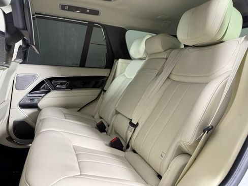 Used 2025 Land Rover Range Rover Autobiography AWD/4WD image 24
