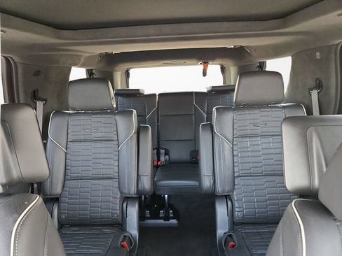 Certified 2023 Cadillac Escalade Sport Platinum w/ Heavy-Duty Trailer Package AWD/4WD image 37