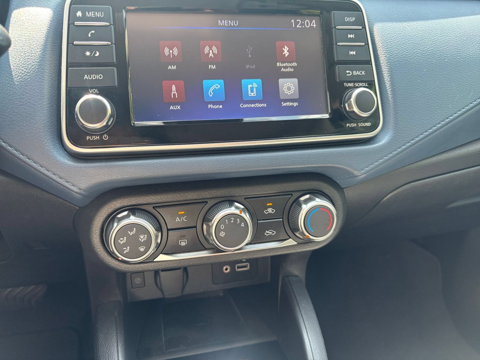 Used 2025 Nissan Versa SV FWD image 16