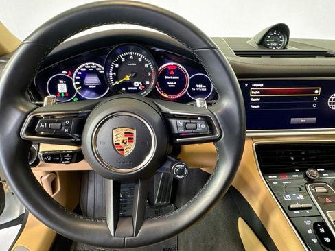 Used 2023 Porsche Panamera 4 w/ Premium Package image 11