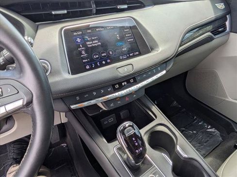 Used 2022 Cadillac XT4 Premium Luxury w/ Enhanced Visibility Package FWD image 14