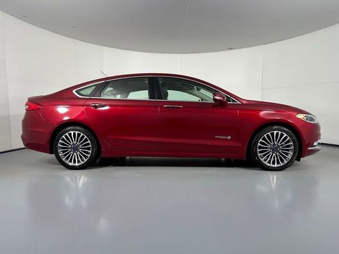 Used 2017 Ford Fusion Titanium image 8